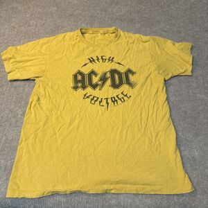 Grungy AC/DC High Voltage Logo Mens Yellow T-shirt Size L‎ By Measurement